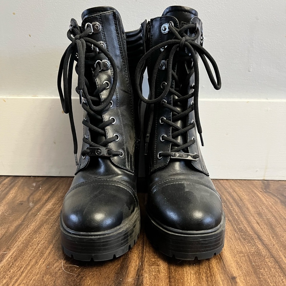 New lace up boots